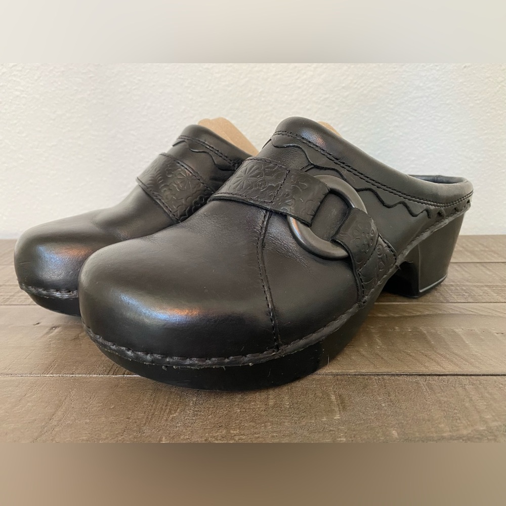 Dansko Nursing Leather Black Buckle and Lace Clogs Shoes Sz 38/7